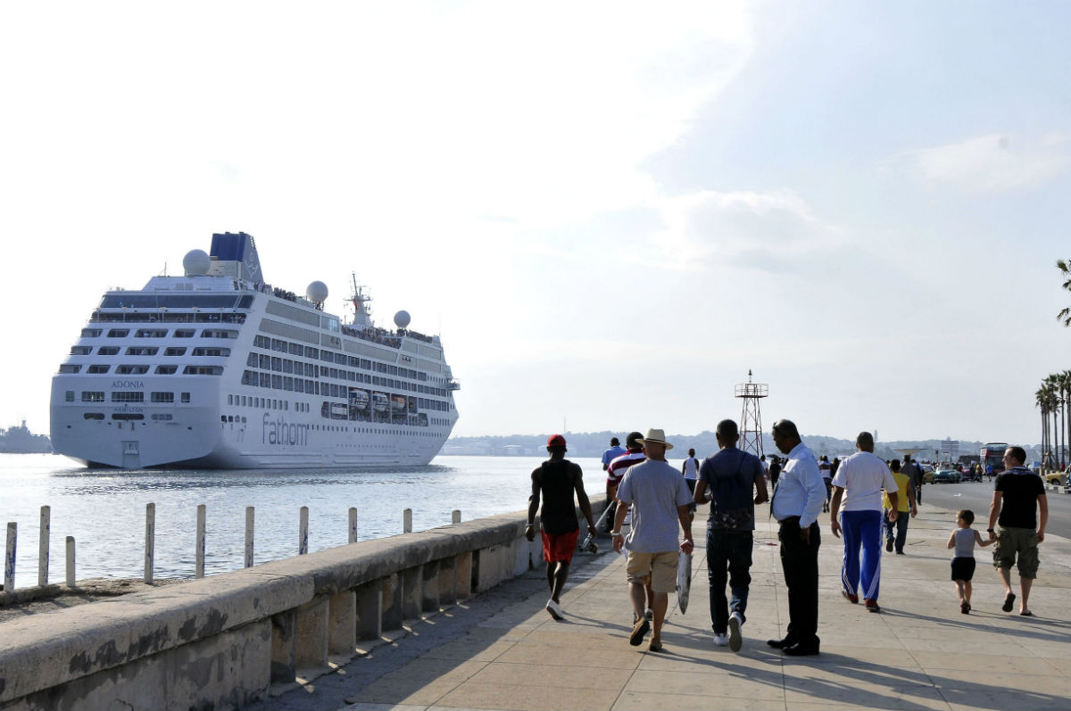 Llega a Cuba primer crucero de EU en más de medio siglo