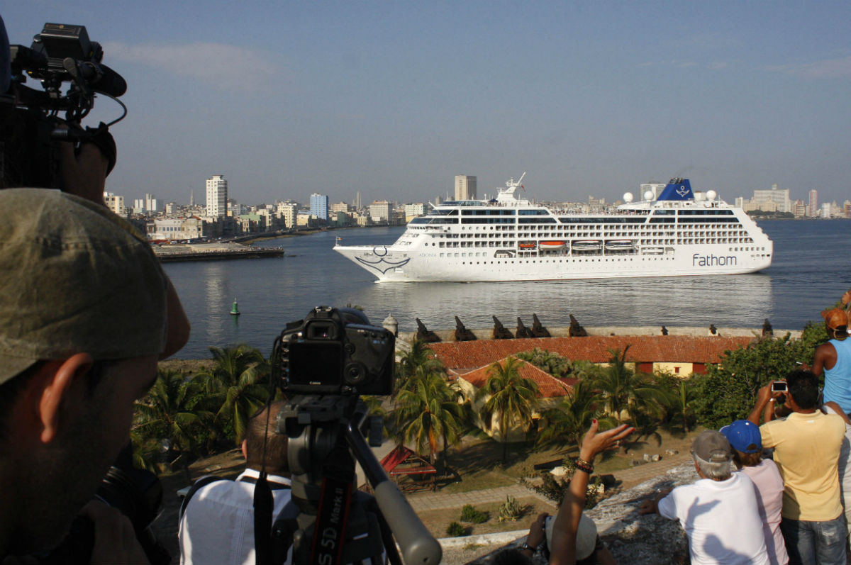 Llega a Cuba primer crucero de EU en más de medio siglo