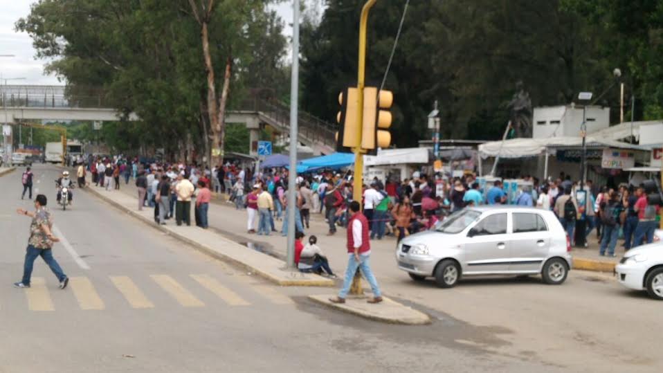 Crece tensión en Oaxaca, CNTE continúa con sus marchas