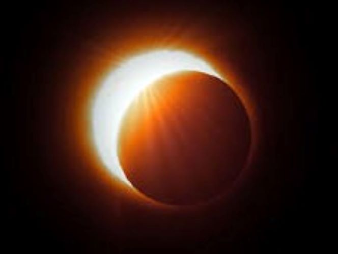 Ciencia: De eclipses y volcanes